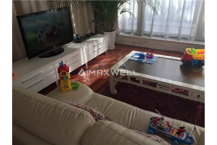 River garden villa 3 br with 1 big family room of 300sqm!