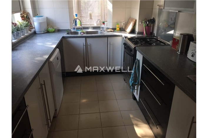 River garden villa 3 br with 1 big family room of 300sqm!