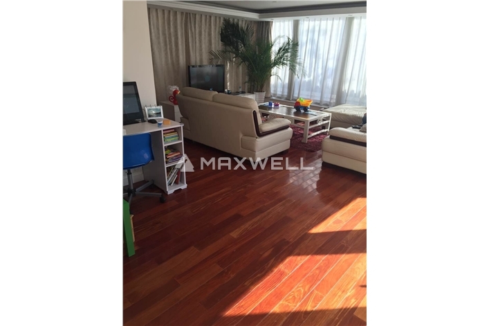 River garden villa 3 br with 1 big family room of 300sqm!