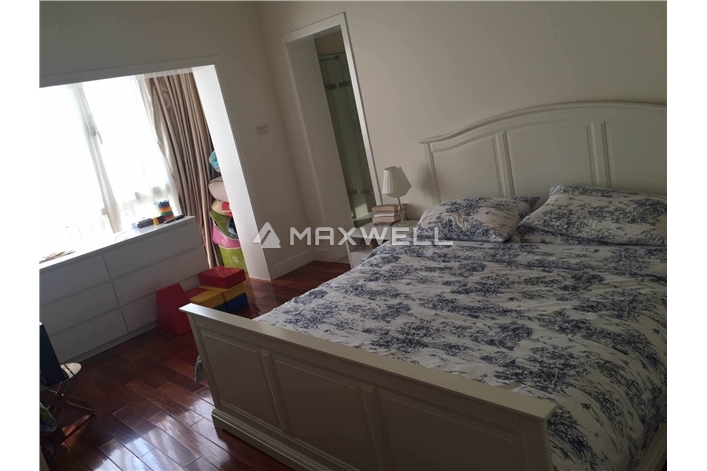 River garden villa 3 br with 1 big family room of 300sqm!