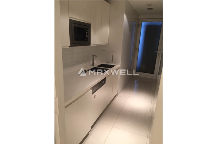 Sanlitun soho 2 bedrooms with 1 study room of 150sqm