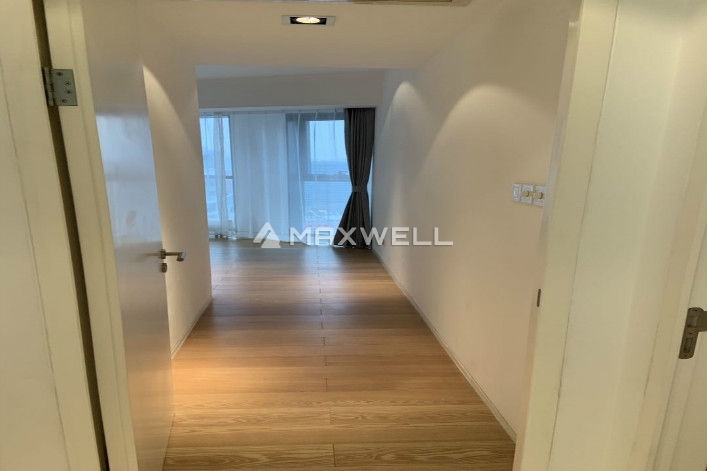 Sanlitun soho 2 bedrooms with 1 study room of 162sqm